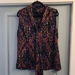 Chic Sleeveless Paisley Blouse